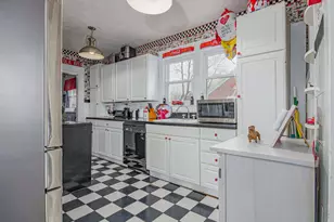 433 E Main St, Salem, IL 62881 - Photo 5