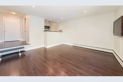 6121 W Higgins Avenue #C2, Chicago, IL 60630 - Photo 5