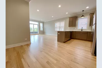 5667 W Higgins Avenue #2E, Chicago, IL 60630 - Photo 7