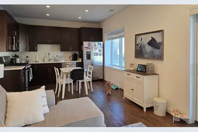 723 W 34th Street #2E, Chicago, IL 60609 - Photo 3