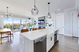 5748 N Hermitage Ave, Chicago, IL 60660 - Photo 9