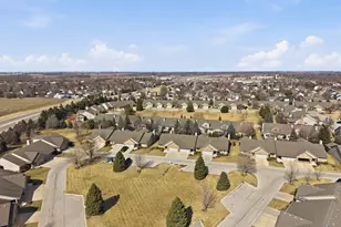 1247 Daniel Ct, Sycamore, IL 60178 - Photo 9