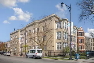 7600 N Sheridan Rd, Chicago, IL 60626 - Photo 1