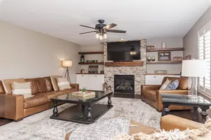 2215 Savanna Rd, Bloomington, IL 61705 - Photo 27