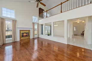 1576 Poplar Creek Dr, Hoffman Estates, IL 60169 - Photo 13