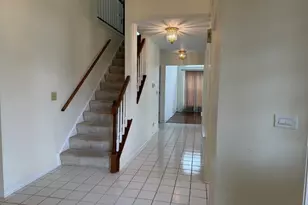 1576 Poplar Creek Dr, Hoffman Estates, IL 60169 - Photo 3