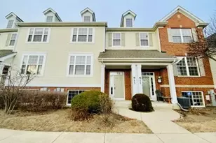 613 N Hidden Prairie Ct, Palatine, IL 60067 - Photo 1