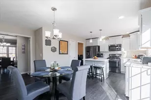 801 Balsam Rd, Normal, IL 61761 - Photo 13