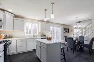 801 Balsam Rd, Normal, IL 61761 - Photo 15