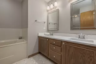 1583 Orchard Cir, Naperville, IL 60565 - Photo 13