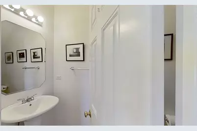 418 E Hillside Avenue, Barrington, IL 60010 - Photo 15