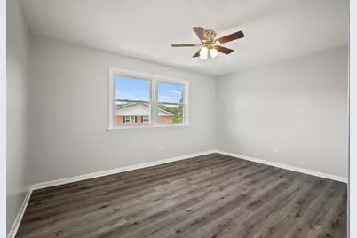 [Address not provided], Hickory Hills, IL 60457 - Photo 9