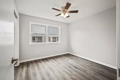 [Address not provided], Hickory Hills, IL 60457 - Photo 7