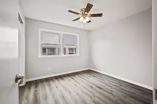 [Address not provided], Hickory Hills, IL 60457 - Photo 7