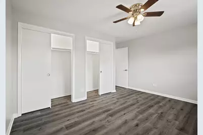 [Address not provided], Hickory Hills, IL 60457 - Photo 5