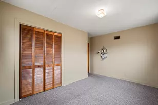 8026 W 84th Pl, Justice, IL 60458 - Photo 9