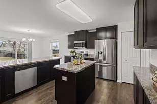 1504 Hearthstone Ln, North Aurora, IL 60542 - Photo 9