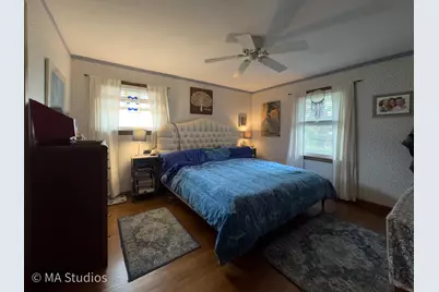 8922 Parkside Avenue, Morton Grove, IL 60053 - Photo 23