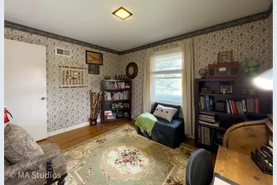 8922 Parkside Avenue, Morton Grove, IL 60053 - Photo 27