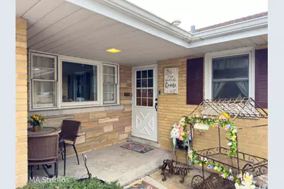 8922 Parkside Avenue, Morton Grove, IL 60053 - Photo 3
