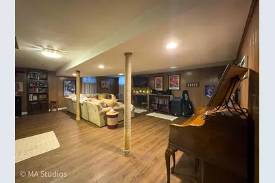 8922 Parkside Avenue, Morton Grove, IL 60053 - Photo 33