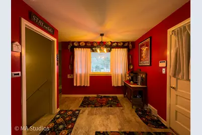 8922 Parkside Avenue, Morton Grove, IL 60053 - Photo 21