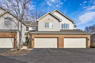 129 Southwicke Dr, Streamwood, IL 60107 - Photo 1