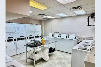 33 W Delaware Place #9C, Chicago, IL 60610 - Photo 9