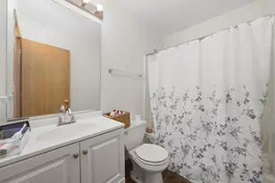 370 Dartmoor Ave, Romeoville, IL 60446 - Photo 25