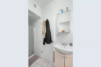 5811 N Winthrop Avenue, Chicago, IL 60660 - Photo 11