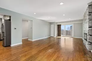 5450 Astor Ln, Rolling Meadows, IL 60008 - Photo 7