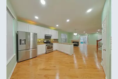 848 Station Boulevard, Aurora, IL 60504 - Photo 3