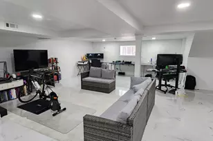 6236 N Francisco Ave, Chicago, IL 60659 - Photo 5