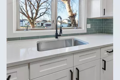 215 Apple Hill Lane, Streamwood, IL 60107 - Photo 7