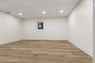 215 Apple Hill Ln, Streamwood, IL 60107 - Photo 19