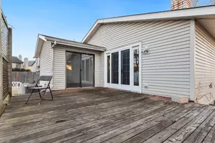 215 Apple Hill Ln, Streamwood, IL 60107 - Photo 27