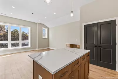 4932 S Champlain Avenue, Chicago, IL 60615 - Photo 9