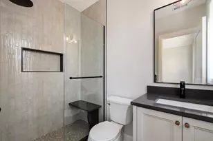 3057 N Christiana Ave, Chicago, IL 60618 - Photo 17