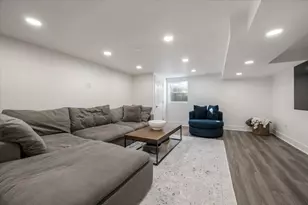 1246 Laurel Ave, Deerfield, IL 60015 - Photo 21