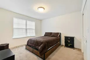 1 Pond Ct, Bolingbrook, IL 60490 - Photo 11