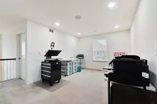 1 Pond Ct, Bolingbrook, IL 60490 - Photo 17