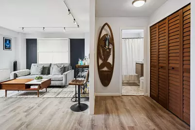 2909 N Sheridan Road #1001, Chicago, IL 60657 - Photo 3