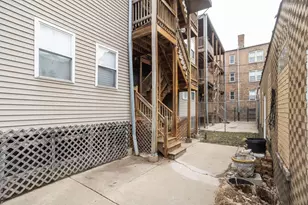 8211 S Drexel Ave, Chicago, IL 60619 - Photo 9