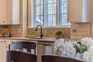 369 Fritz Ln, Geneva, IL 60134 - Photo 9