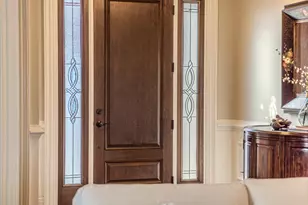 369 Fritz Ln, Geneva, IL 60134 - Photo 3