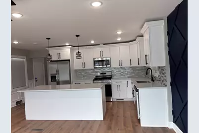 [Address not provided], Chicago, IL 60617 - Photo 5