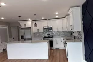 [Address not provided], Chicago, IL 60617 - Photo 5