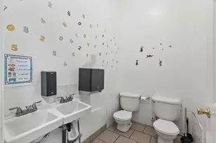 222 E 61st St, Chicago, IL 60637 - Photo 9