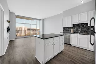 1600 S Indiana Ave, Chicago, IL 60616 - Photo 9