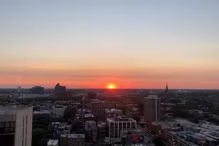 1560 N Sandburg Terrace, Chicago, IL 60610 - Photo 23